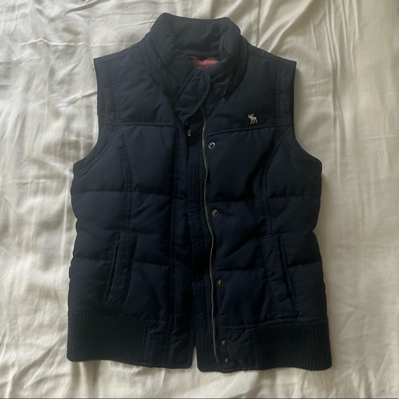 Abercrombie Down Vest Navy Blue - Picture 1 of 6